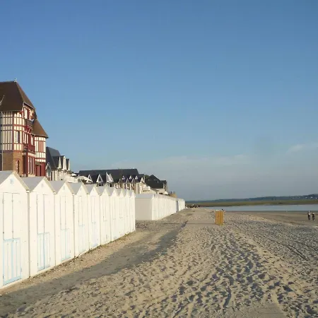 Holiday home Charming In The Baie De Somme